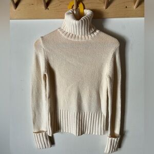 Wool DKNY turtleneck sweater